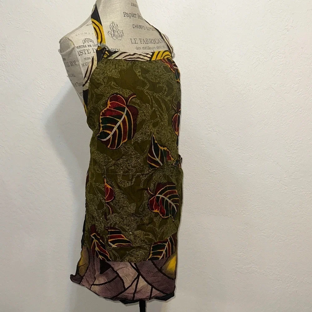 Timbali‎ Crafts Apron Olive Green Leaf Print Artisan Made Ghana Pocket